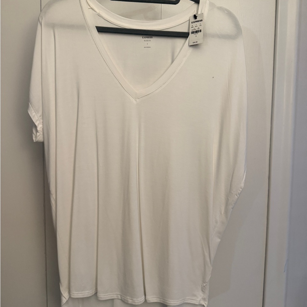 Express White Relaxed Dolman Short Sleeve V-Neck Tee Size M NWT